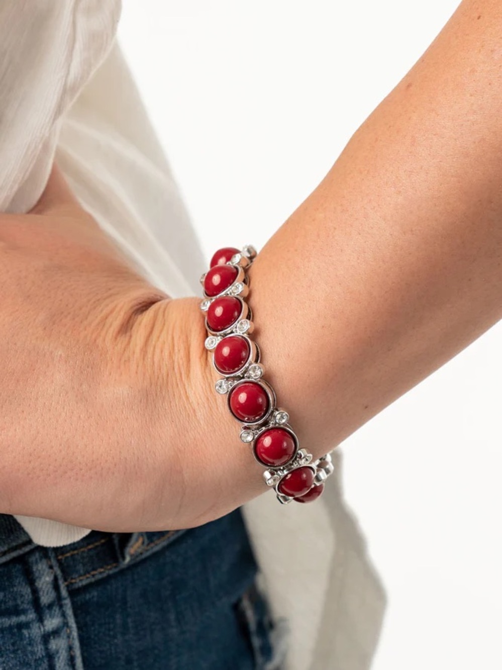 🍒Red bead and rhinestone stretch bracelet